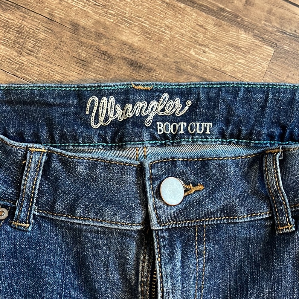 Wrangle Bootcut - Picture 3 of 7